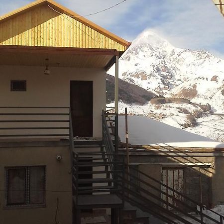 Guest House Sunset Kazbegi Eksteriør bilde