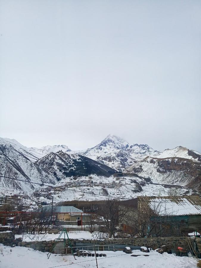 Guest House Sunset Kazbegi Eksteriør bilde