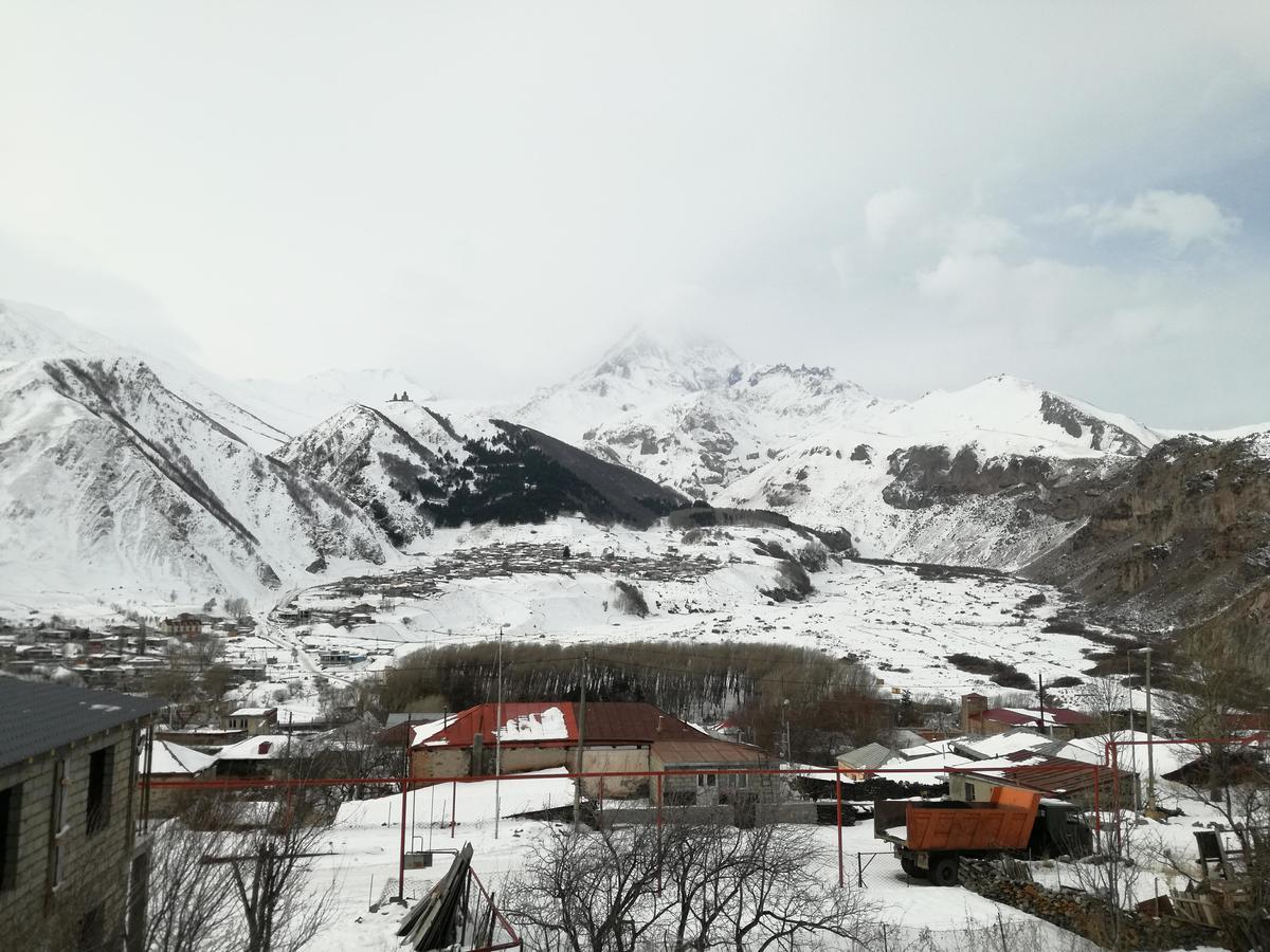 Guest House Sunset Kazbegi Eksteriør bilde