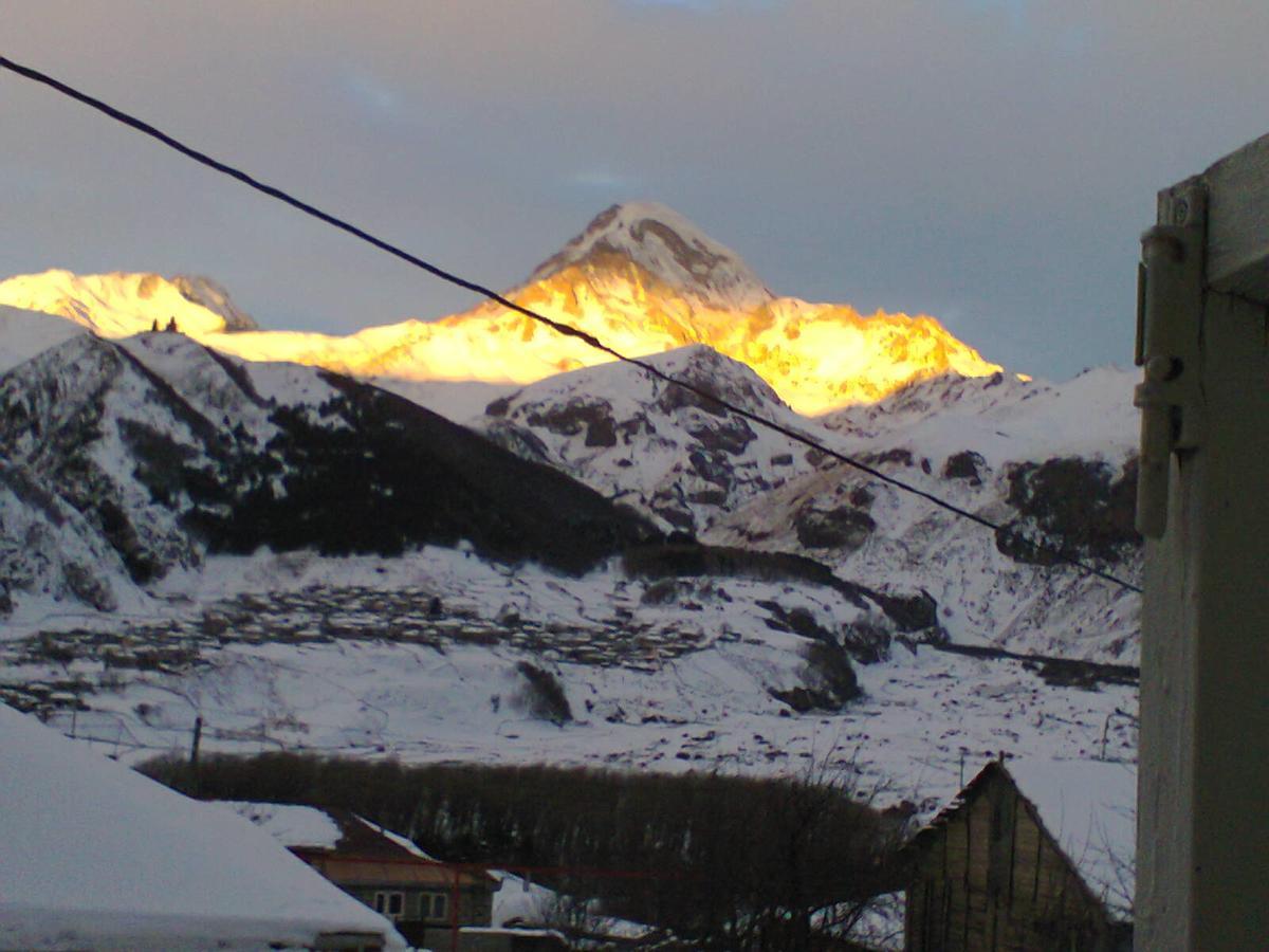 Guest House Sunset Kazbegi Eksteriør bilde