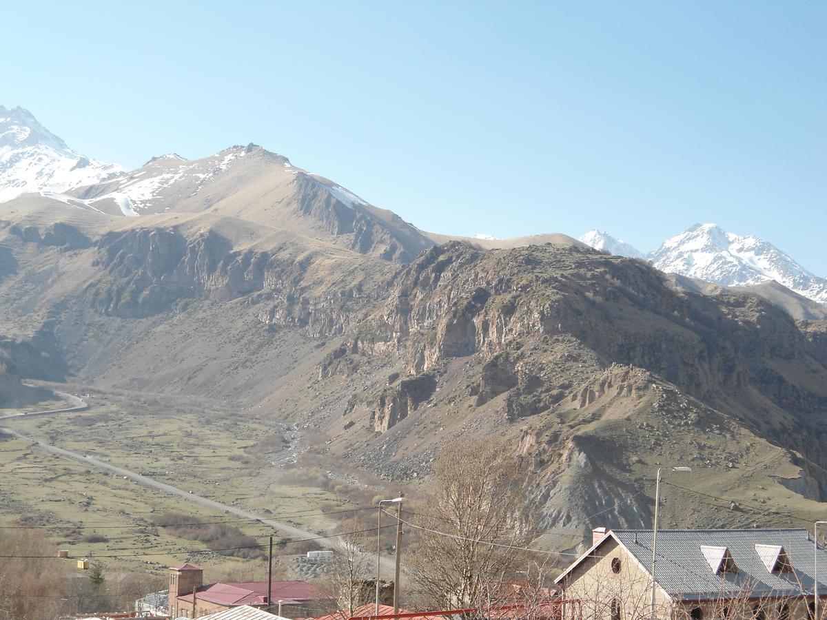 Guest House Sunset Kazbegi Eksteriør bilde