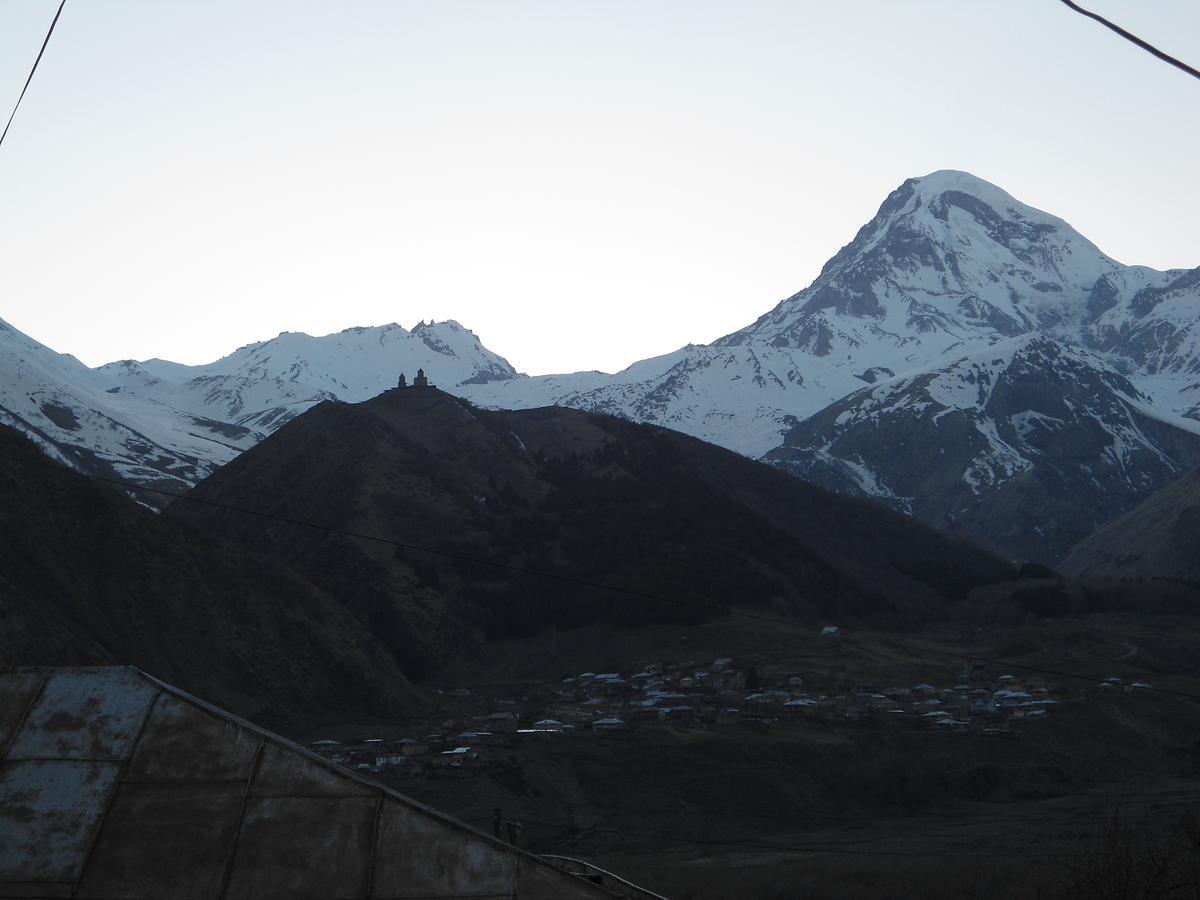 Guest House Sunset Kazbegi Eksteriør bilde