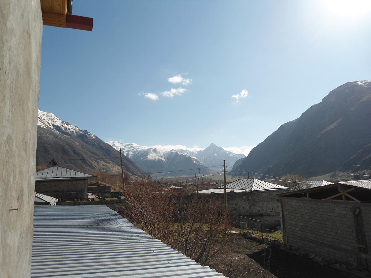 Guest House Sunset Kazbegi Eksteriør bilde