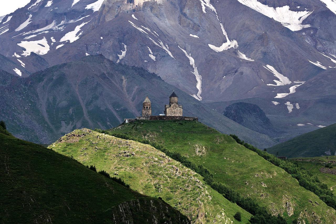 Guest House Sunset Kazbegi Eksteriør bilde